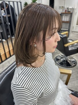 ローレル(Laurel) Laurel心斎橋○ナチュラルレイヤーカット×ブルーグレー