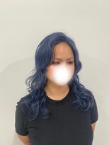 サラ(sara) アイスブルー×海外ガールヘア