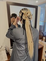 アヴェイル ヒロオ(a'vail Hiroo) 人気カチモリへアにお好みと個性をいかしたポニーテールアレンジ