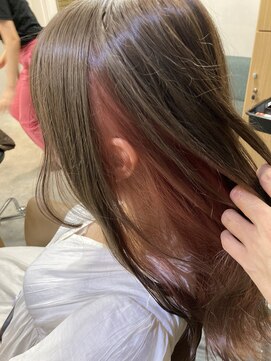 フツーロ 栄(FUTURO) カラー