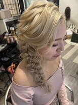ヘアーアンドメイク ベニーレ(Hair&Make Venire) サイド編み下ろし