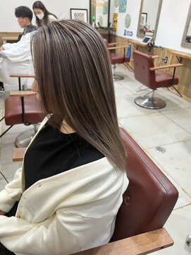 ノーム 横浜(NORM) バレイヤージュ