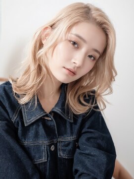 アース 相模大野店(EARTH) 30代40代ブリーチミルクティー伸ばしかけミディアムウルフ