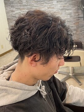 ヘアーアンドビューティーガーデン(HAIR AND BEAUTY GARDEN) 栃木メンズ緩めニュアンスパーマシャドウパーマセンターパート