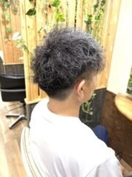 ナチュラルプラス 築町店(natural+)の写真/【中央橋バス停から徒歩1分】パーマでイメージを変え、なりたいを叶える◎朝のスタイリングも楽々に★