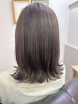 インビテーション(invitation) 柔らかアッシュベージュ