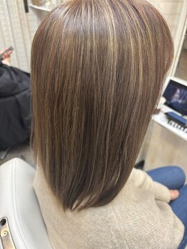 ロマンヤカタ ファース(ROMAN YAKATA fars) 白髪ぼかしハイライト♪@田島（2026/01）