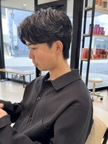 パーク(PAAQ)&nbsp;フェザーパーマニュアンスパーマセンターパートメンズカット