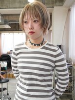 トナリ(tonari)&nbsp;レイヤーボブ ショート ハイトーンベージュ 【鹿児島中央駅】