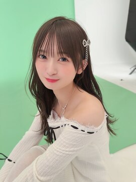 カシュカシュ 表参道(cache cache) 赤みを消してくれるミントベージュカラーとシースルーぱっつん