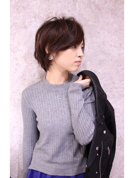 キャアリー(Caary) なんてこった、、caaryでクールショート