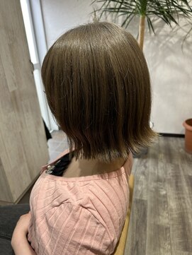 スカイ(SKY) ブリーチ/グレージュ/透明感カラー