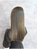 オリーブベージュ