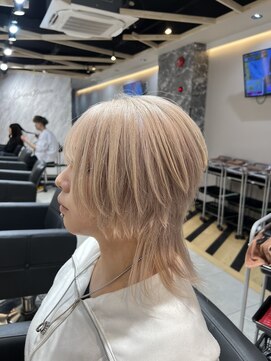 ラピス 大阪アメ村店(Lapis) ウルフカット