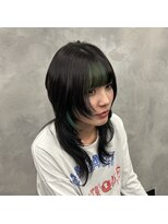 ニコ シモノセキ(NIKO Shimonoseki)&nbsp;レイヤー／ウルフカット／ロングウルフ