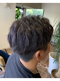 メンズのモテ髪刈り上げヘアー×暗めパープルカラー♪高橋