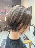 ショートボブ