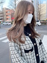 スリー(three)&nbsp;韓国風ベージュ