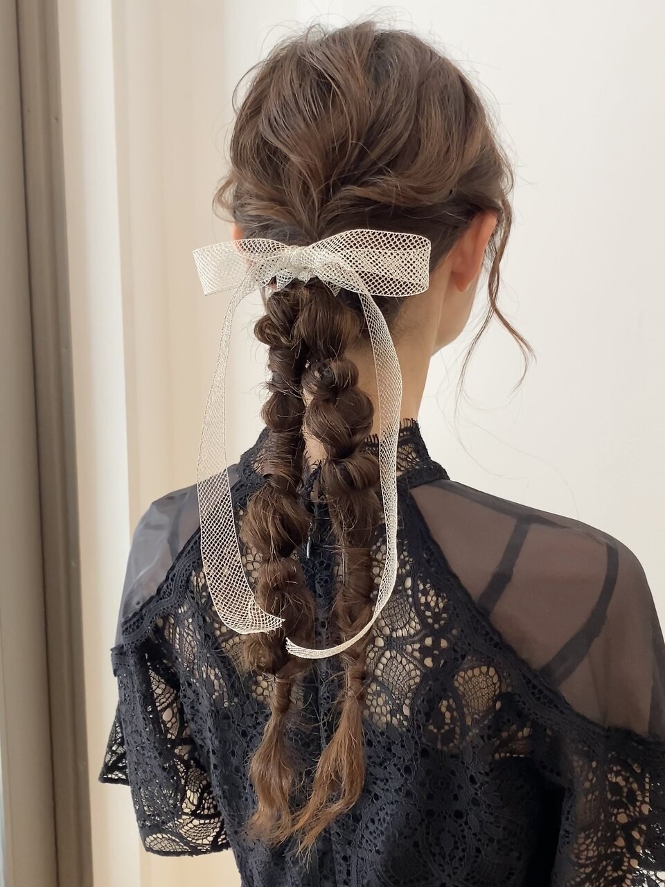 ガーリーポニーテール編みおろしヘアセット：L181688000｜アヴェイル