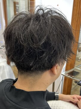 ヘッズ 本八幡店(HEADS) MEN'S HAIR  センターパート　ツイストスパイラル　コンマヘア