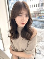 くびれミディ 前髪パーマ グレージュ 韓国ヘア