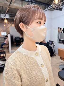 コモダ 神戸三宮(comoda) ベージュ / ブラウン / ブリーチなし / マッシュショート