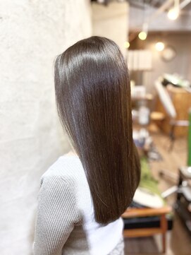 スローネ(THRONE) 縮毛矯正で艶髪／20代30代40代／新宿／髪質改善