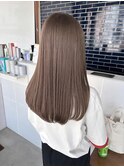 柔らか艶感ストレートヘア
