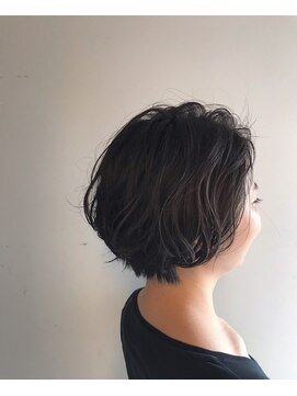 カウチ(Kauti) パーマのボブ