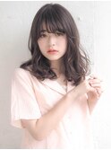 アッシュ系カラーで透け感たっぷりに