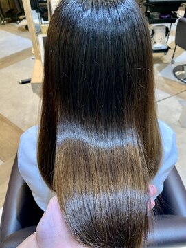 ジーナ 船橋(Zina) 小顔セミウェットウェーブピンクベージュハイライトカラー