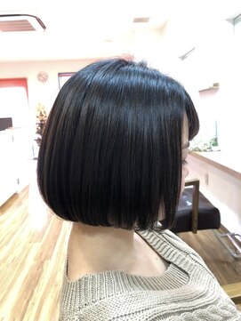 ストーリー(STORY) きりっぱなしあごラインボブ