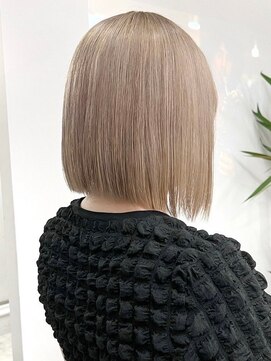 ウィコ 新宿(WICO) ミルクティーベージュ[新宿駅/アースカラー/ツートーンカラー]