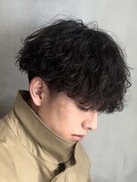 フィフス トウキョウ (fifth TOKYO)&nbsp;センターパートツイストスパイラルパーマメンズマッシュパーマ