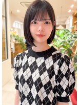 ルエ(rue)&nbsp;大人可愛い20代30代40代小顔ワンサイドショートボブ丸み前下がり