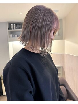ニコフクオカヘアーメイク(NIKO Fukuoka Hair Make) ハイトーンボブ/ホワイトシルバー/ホワイトグレージュ