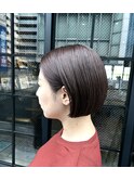 20代30代透明感暗髪アッシュブルーグレージュ丸みボブ