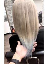 ビースト(BEEST) ブロンド×ペールブルー