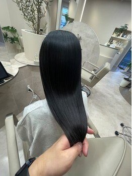 メロウ(mellow)の写真/髪のパサつき・広がりが気になる季節もサロンケアでしっかり潤いをキープ！手触りの変化を実感！