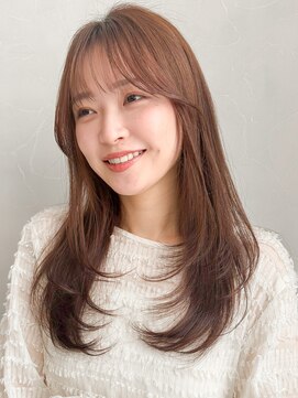 アグノス 青山(Agnos) 大人可愛い似合わせカットレイヤーカットセミディ薄め前髪