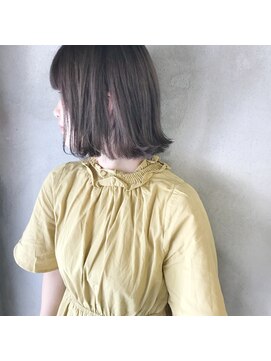 ミント(mint) 赤みなくした透明感グレー＆切りっぱなしボブ♪