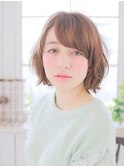 おろし流しの前髪が人気のボブスタイル