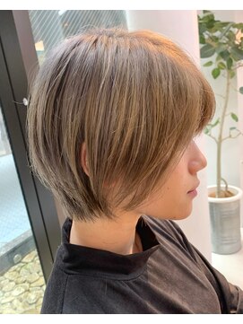 ミィ 表参道(mee.) 【mee.】ヤジマ ミルクティーベージュ ブリーチ1回