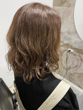 ビーヒアナウ 金沢県庁店(BE HERE NOW) 【低温デジタルパーマ×柔らかベージュ】