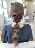 編みおろしアレンジ　ダウンスタイル　結婚式アレンジ