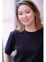 【スタイリスト　佐藤美雪】　当店のインフルエンサー 佐藤です。