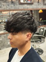 スリーセント 栄(3/cent)&nbsp;スペインカール/フェードカット/スキンフェード/ツーブロック