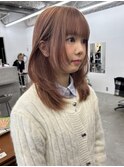 やわらかピンクベージュ