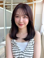 アフロート ディル(AFLOAT D'L)&nbsp;・20代に人気！顔周りの後れ毛がかわいいシャギーレイヤーロング