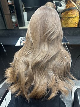 ホワイトブリーチ、ダブルカラー、ケアブリーチ、ホワイトヘア